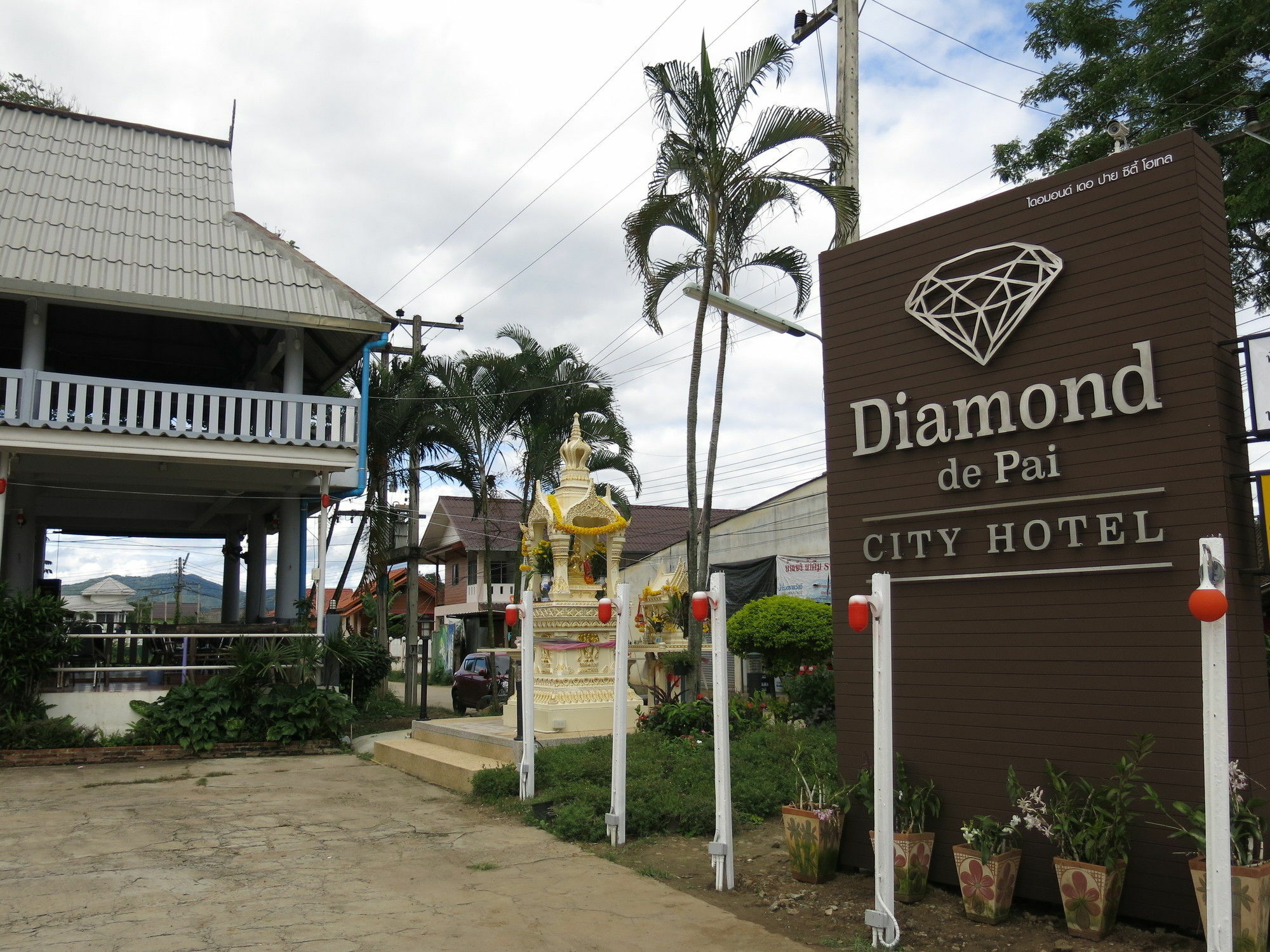 Diamond de pai Hotel Buitenkant foto